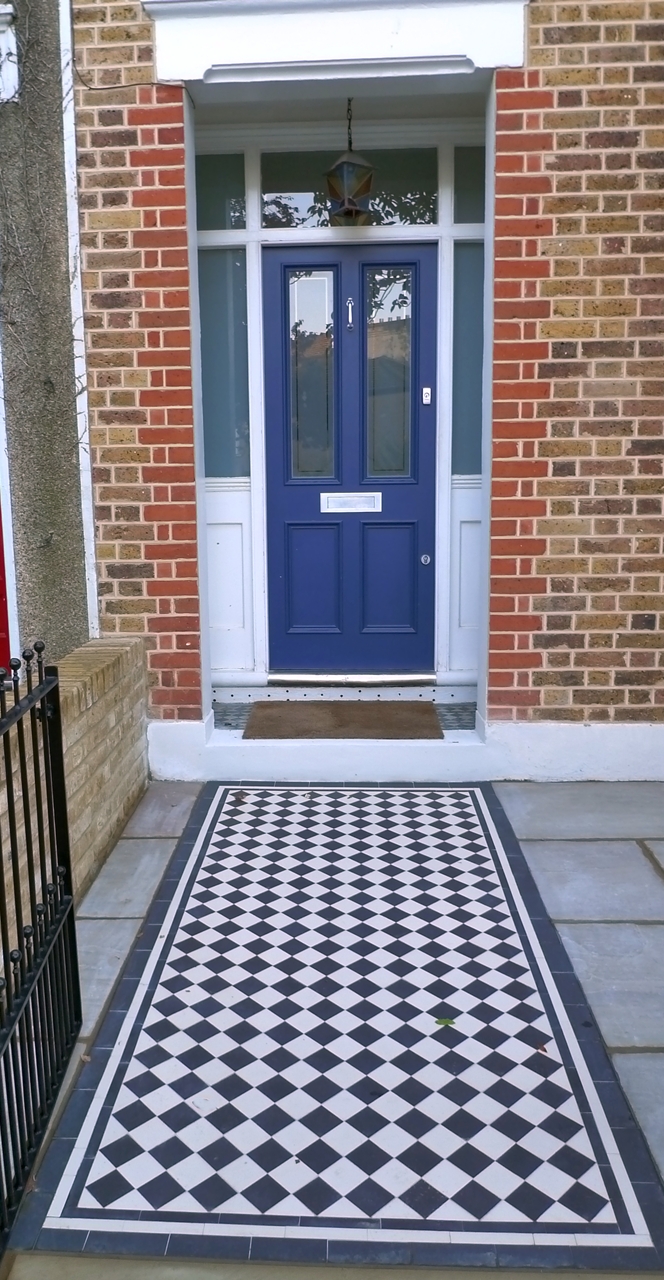 classic-victorian-black-and-white-tile.JPG