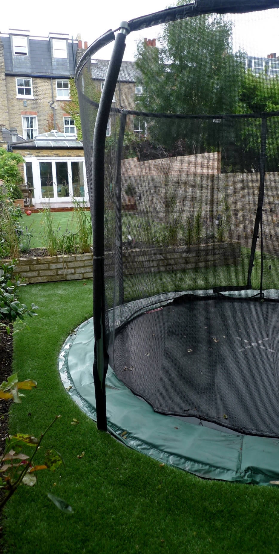 Hardwood Decking Artificial Easy Grass Lawn Sunken Trampoline Clapham London (10)