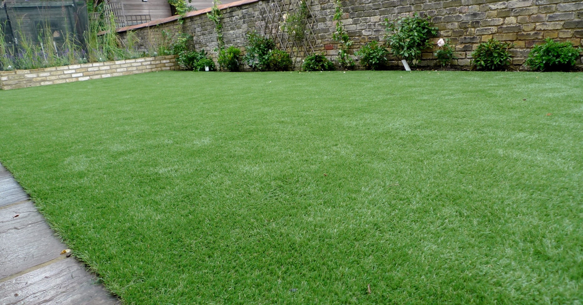 Hardwood Decking Artificial Easy Grass Lawn Sunken Trampoline Clapham London (4)