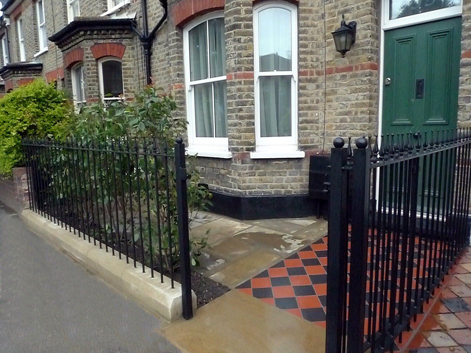 york stone wrought iron rails black and red terracota quarry mosaic victorian tiles camberwell london south east london (6)
