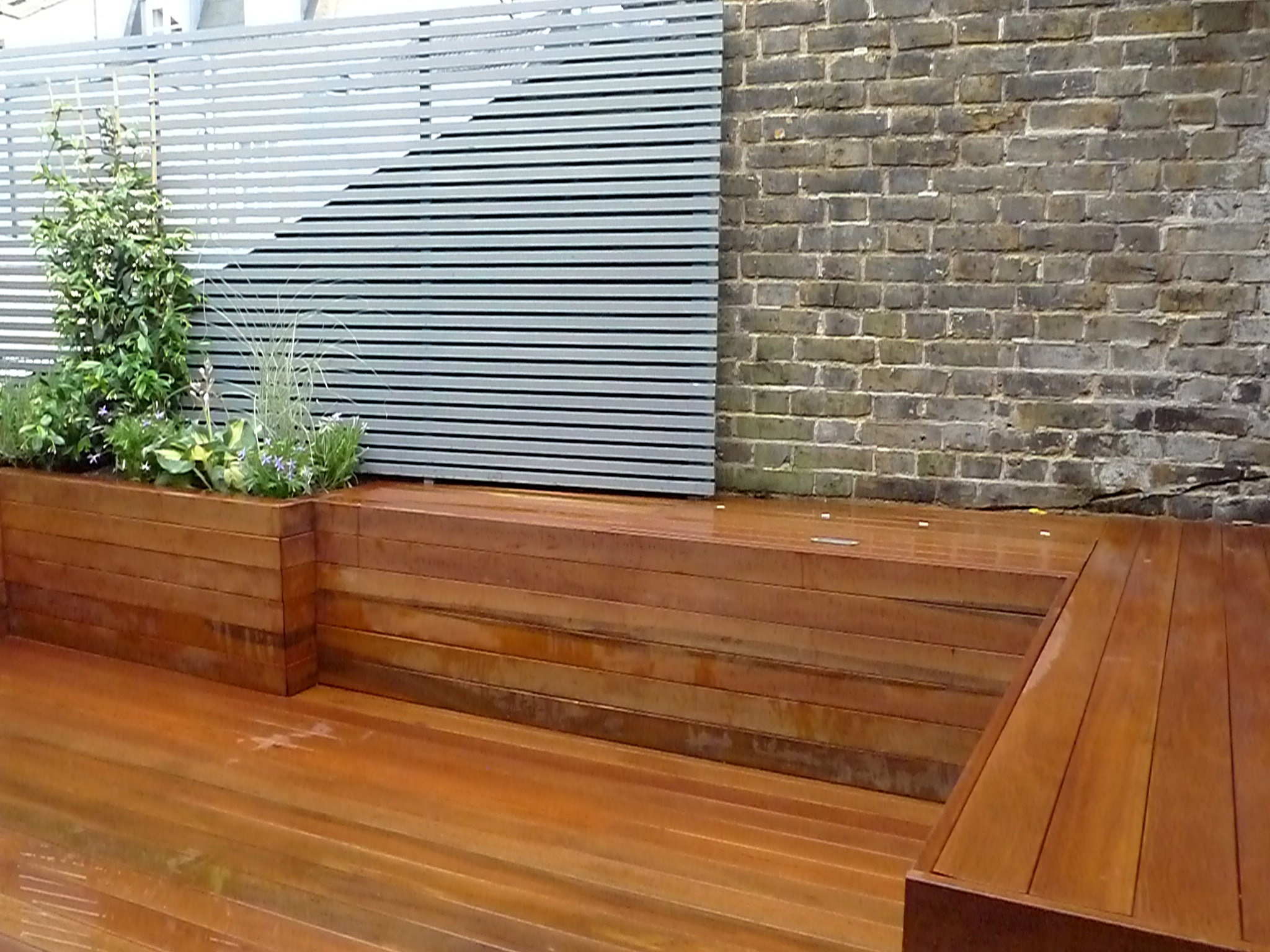 Floating bench brick garden wall planting Balham Clapham Battersea