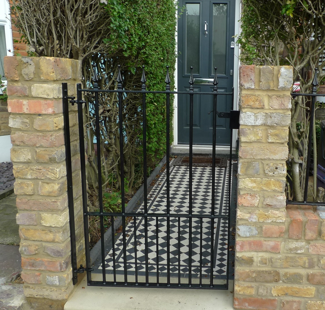 ornamental stone victorian mosaic blackand white metal rail metal gate Balham Clapham Battersea Dulwich London